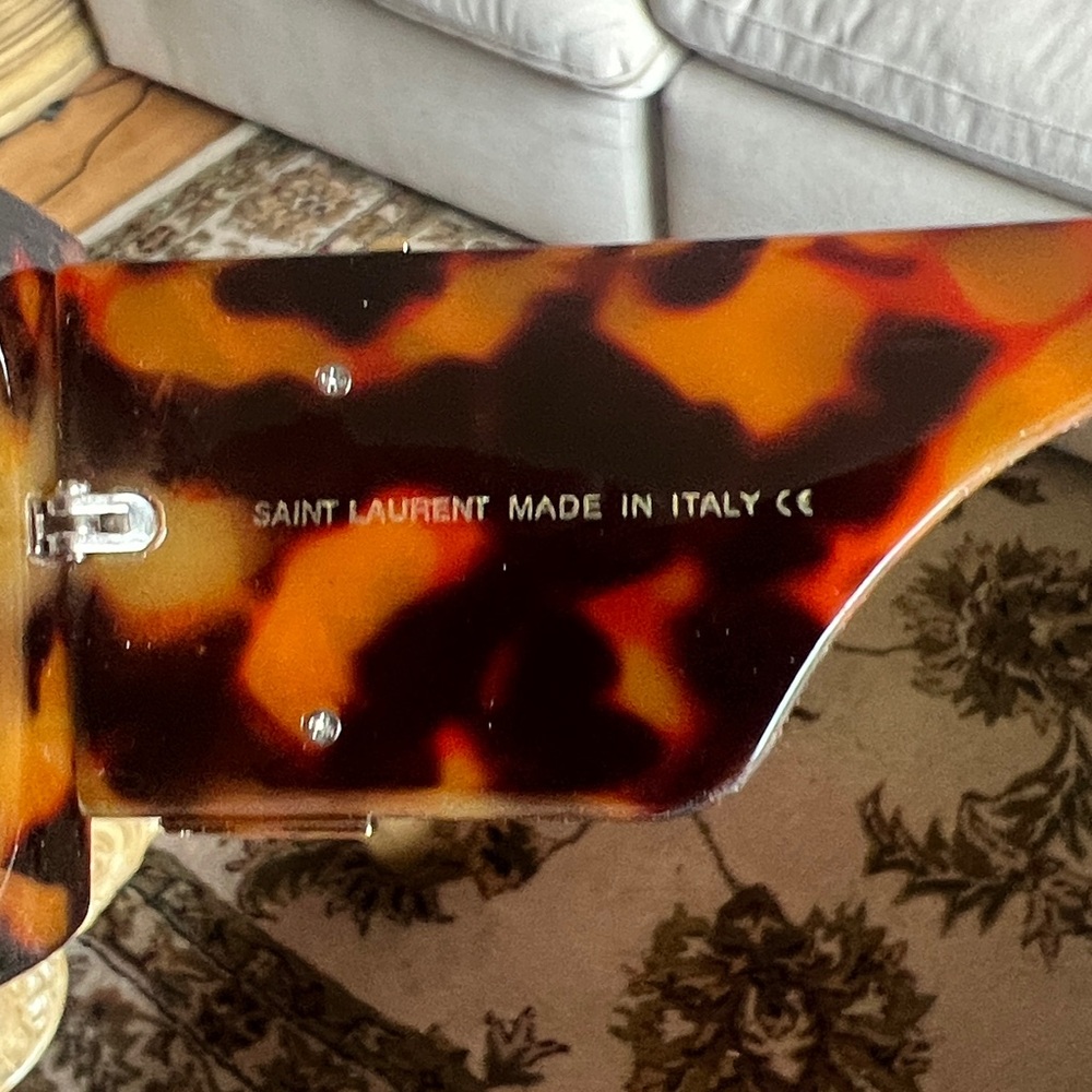 Yves Saint Laurent Tortoise Logo Shield Sunglasses - Brown. - Picture 5 of 7